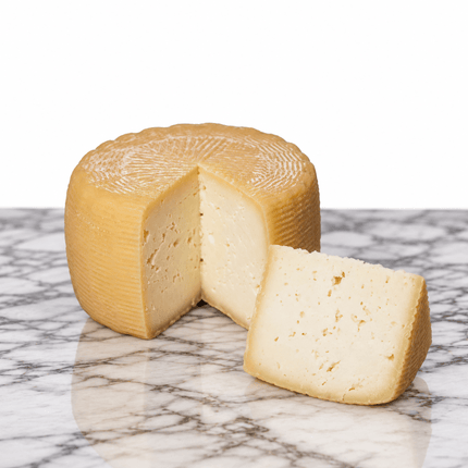 Bagnolese Pecorino Cheese – 270 gr - Pecorino cheese - Vesuvio Street Food