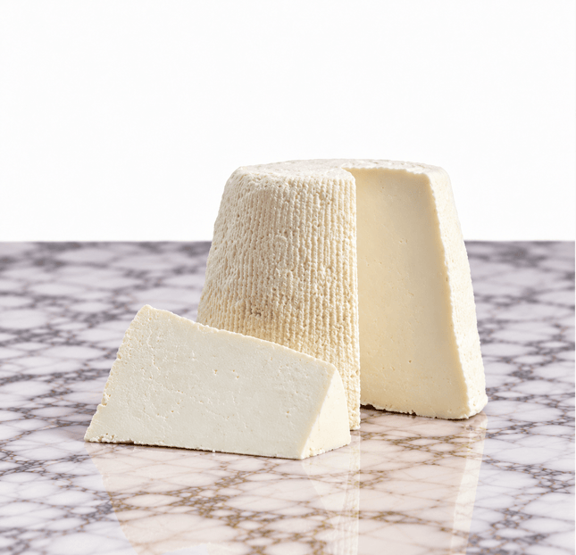 Seasoned ricotta cheese - 400 gr - Ricotta Stagionata - Vesuvio Street Food